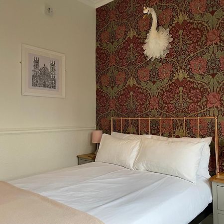 Bed and Breakfast The Bishop And The Bison à York Chambre photo