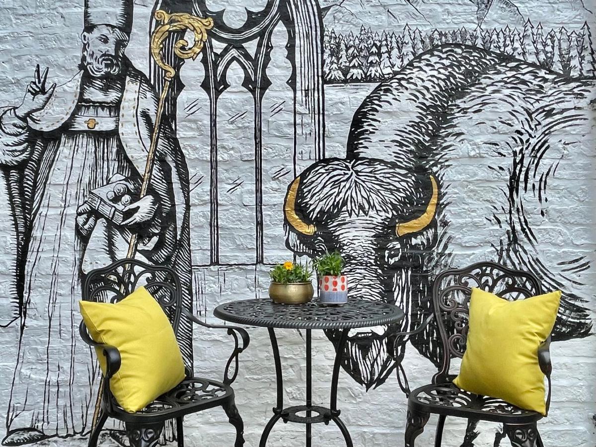 Bed and Breakfast The Bishop And The Bison à York Extérieur photo