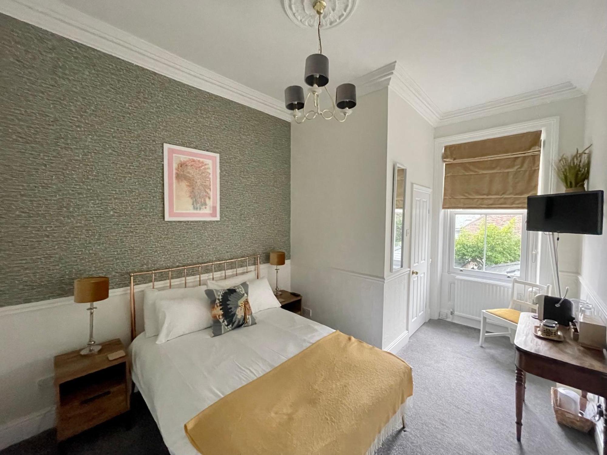 Bed and Breakfast The Bishop And The Bison à York Chambre photo
